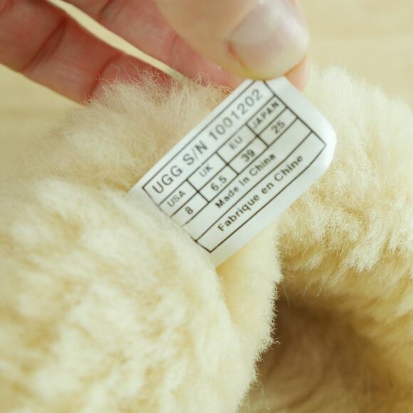 Ugg Size 8 Boots Dylan Short Buckle Suede Shearling Distressed Boho Grunge - Picture 2 of 11